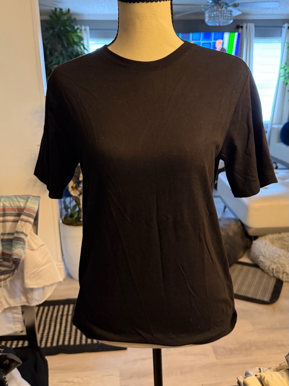 Classic Black Crewneck men Tee